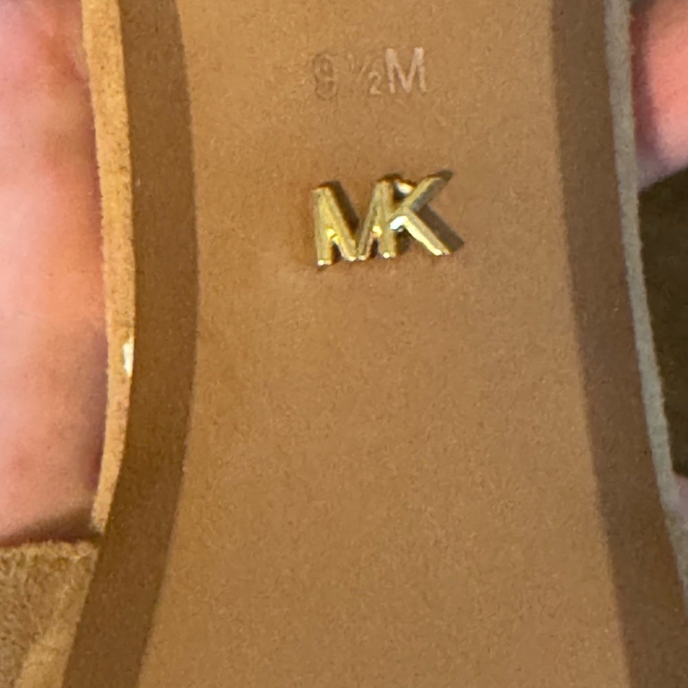❤️‍🔥❤️‍🔥 Michael Kors Tan High Heel Sandals - Picture 5 of 5